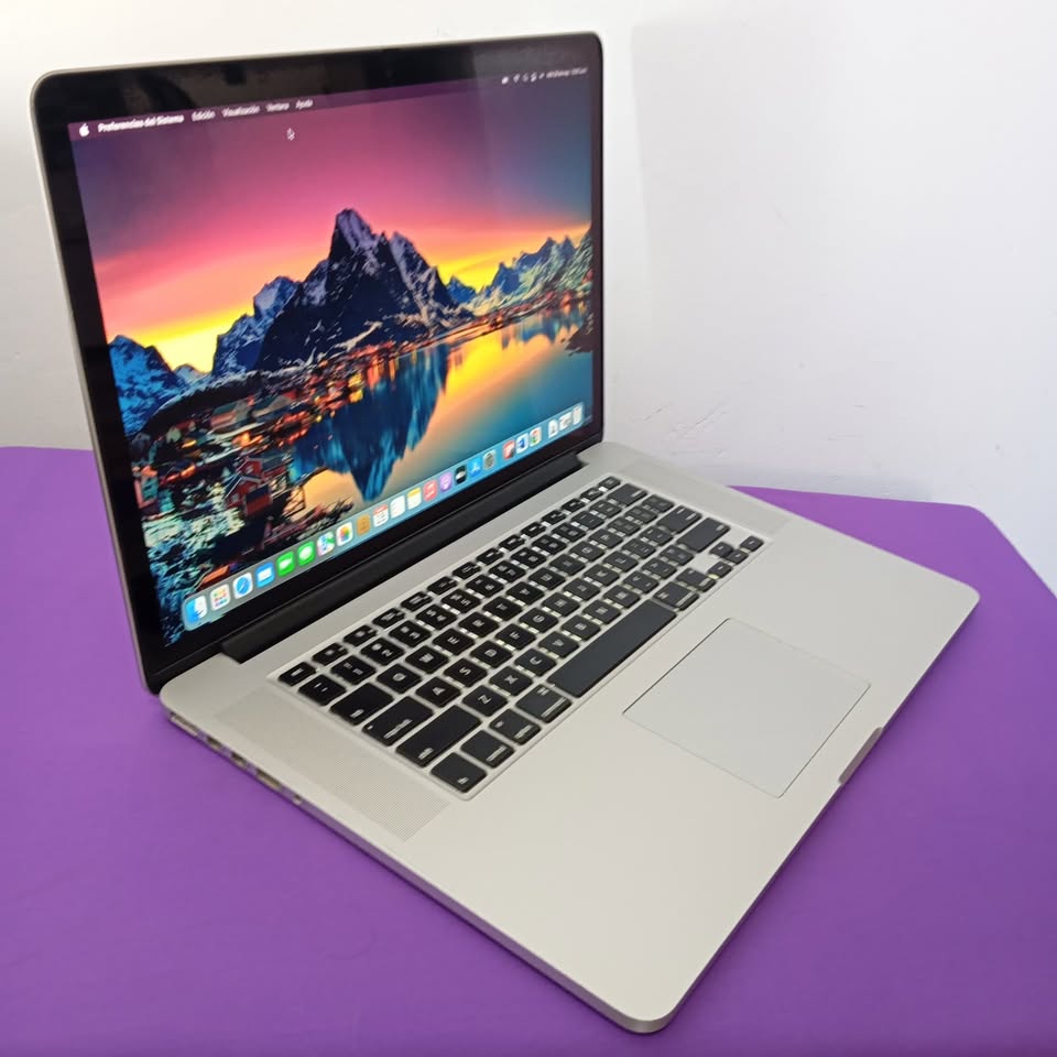 computadoras y laptops - MacBook Pro A1398 Core i7 2.2 Ghz  4 nucleos 2015  5