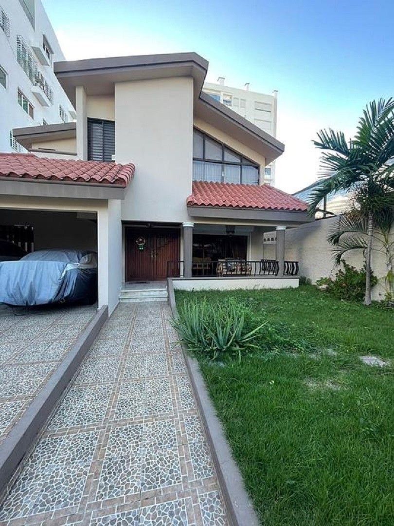 casas - Casa en los Cacicazgos de 3 habitaciones de oportuidad  0