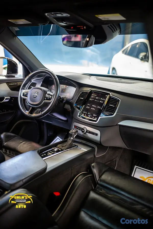 jeepetas y camionetas - Volvo XC90 T6 R-Deding 2021 Recien Importada Clean 11