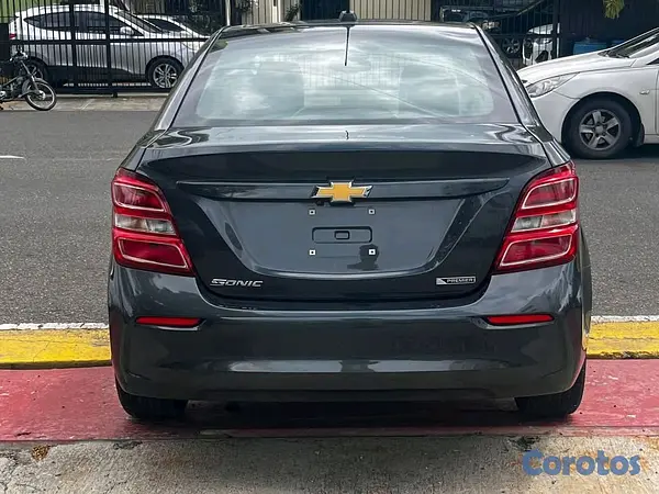 carros - Chevrolet Sonic Premier 2020 4