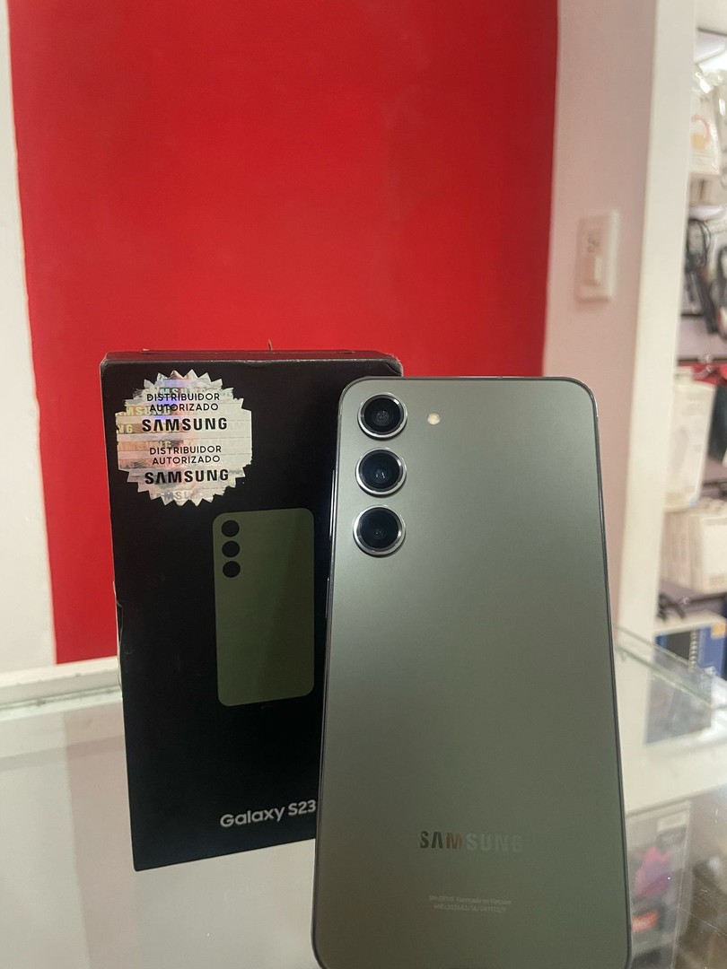 camaras y audio - Samsung Galaxy S23 256GB 0