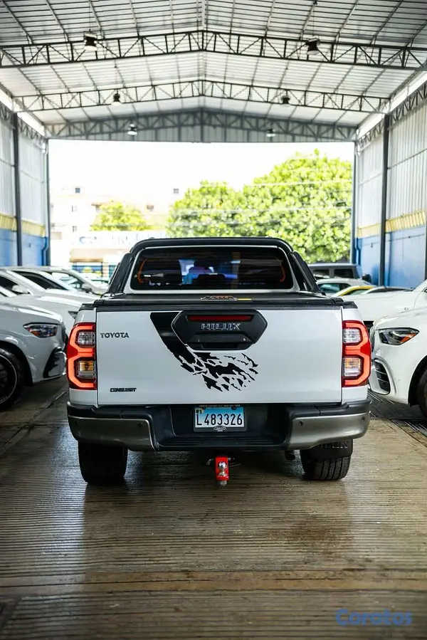 jeepetas y camionetas - Toyota Hilux Conquest 2023 Impecable  5