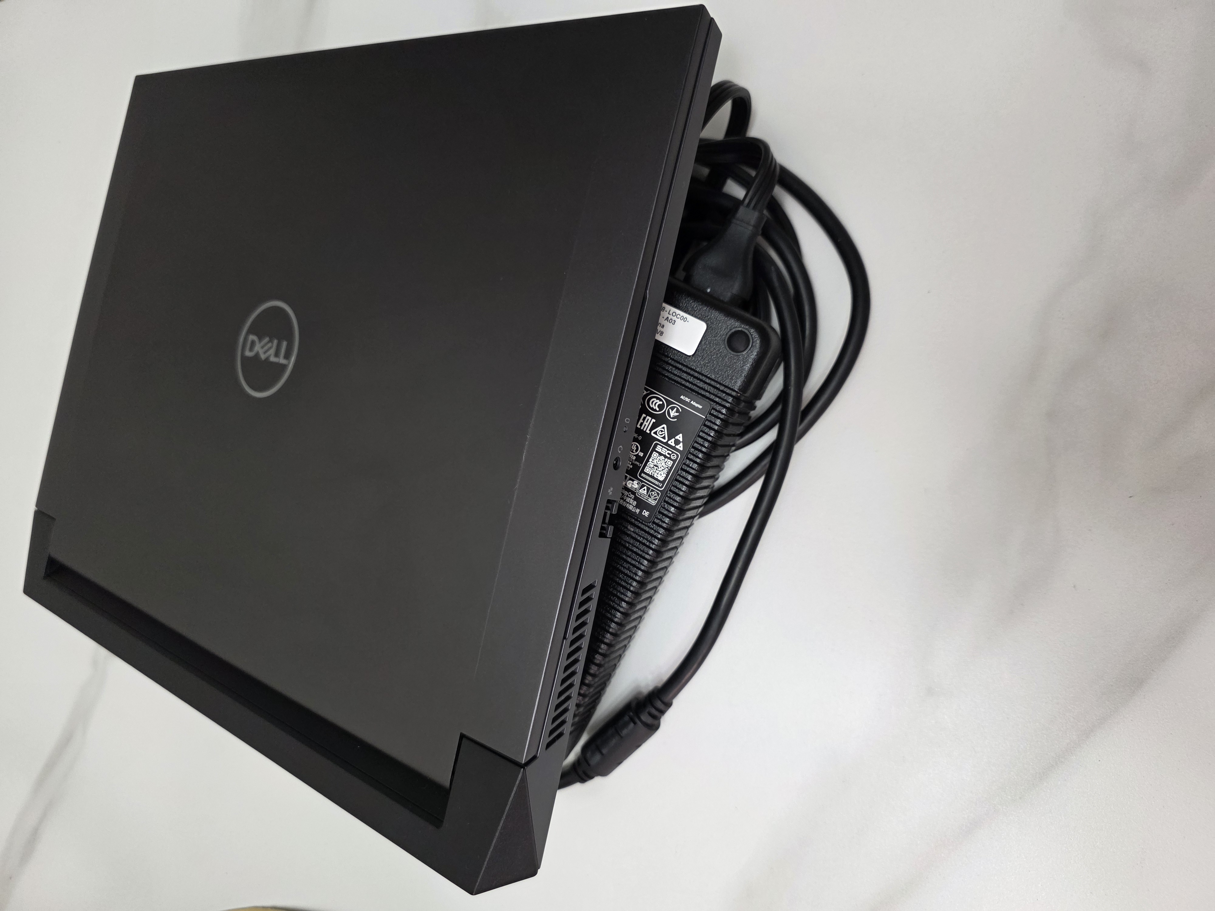 computadoras y laptops - vendo o cambio Laptop Gamer Dell G16, RTX 4070, 32DDR5, 2TERA SSD. i9 13900hx. 5