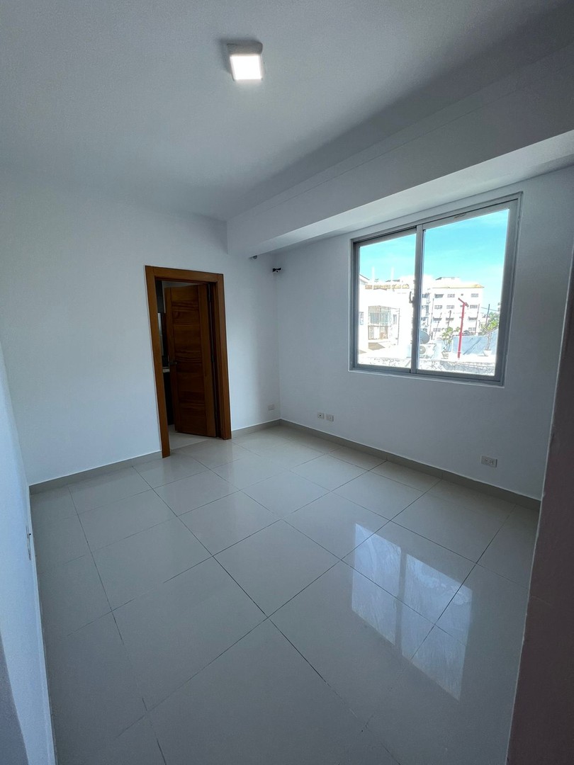 apartamentos - Vendo apartamento Renacimiento
3er ps 
2 hab
SD $165,000 8