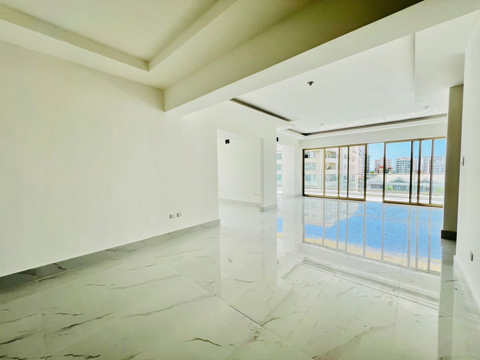 apartamentos - Vendo piso 12 los cacicazgos tres hab con su baño  3