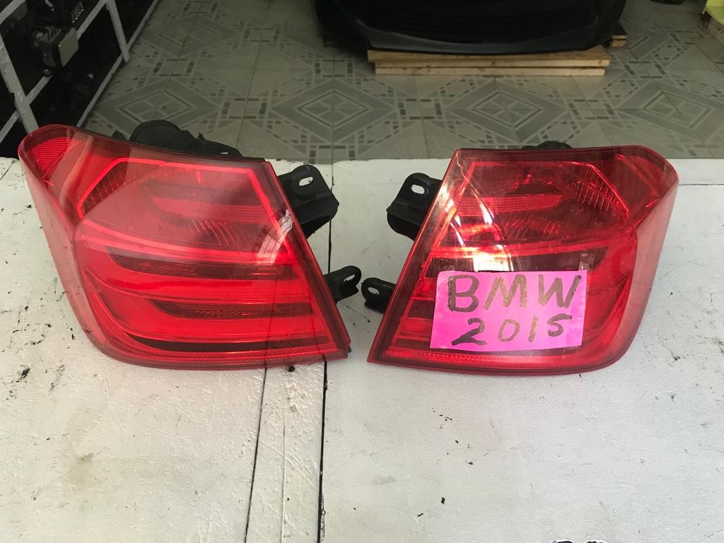 accesorios para vehiculos - FAROL BMW 328 AÑO 2015 LUZ TRASER0 