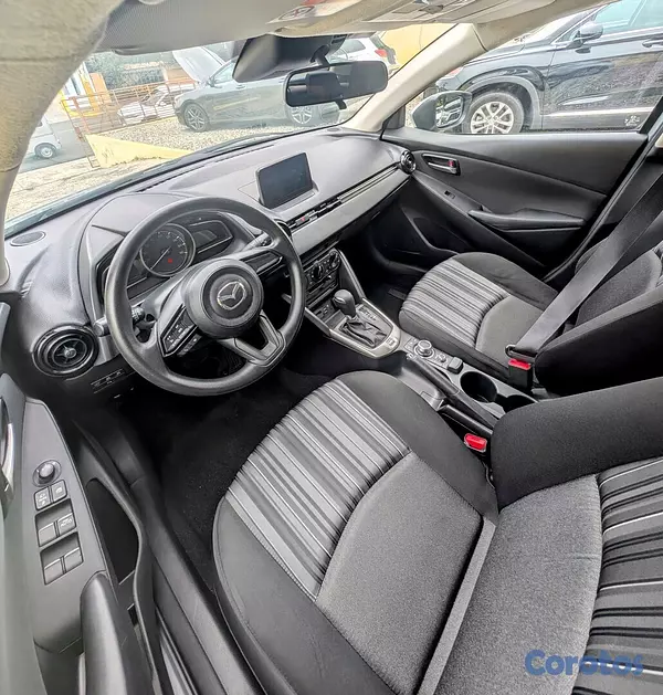 carros - Mazda Demio 2020 9