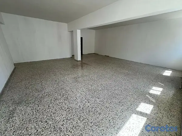 oficinas y locales comerciales - Local en Alquiler en Av 27 de Febrero, Evaristo Mo 6