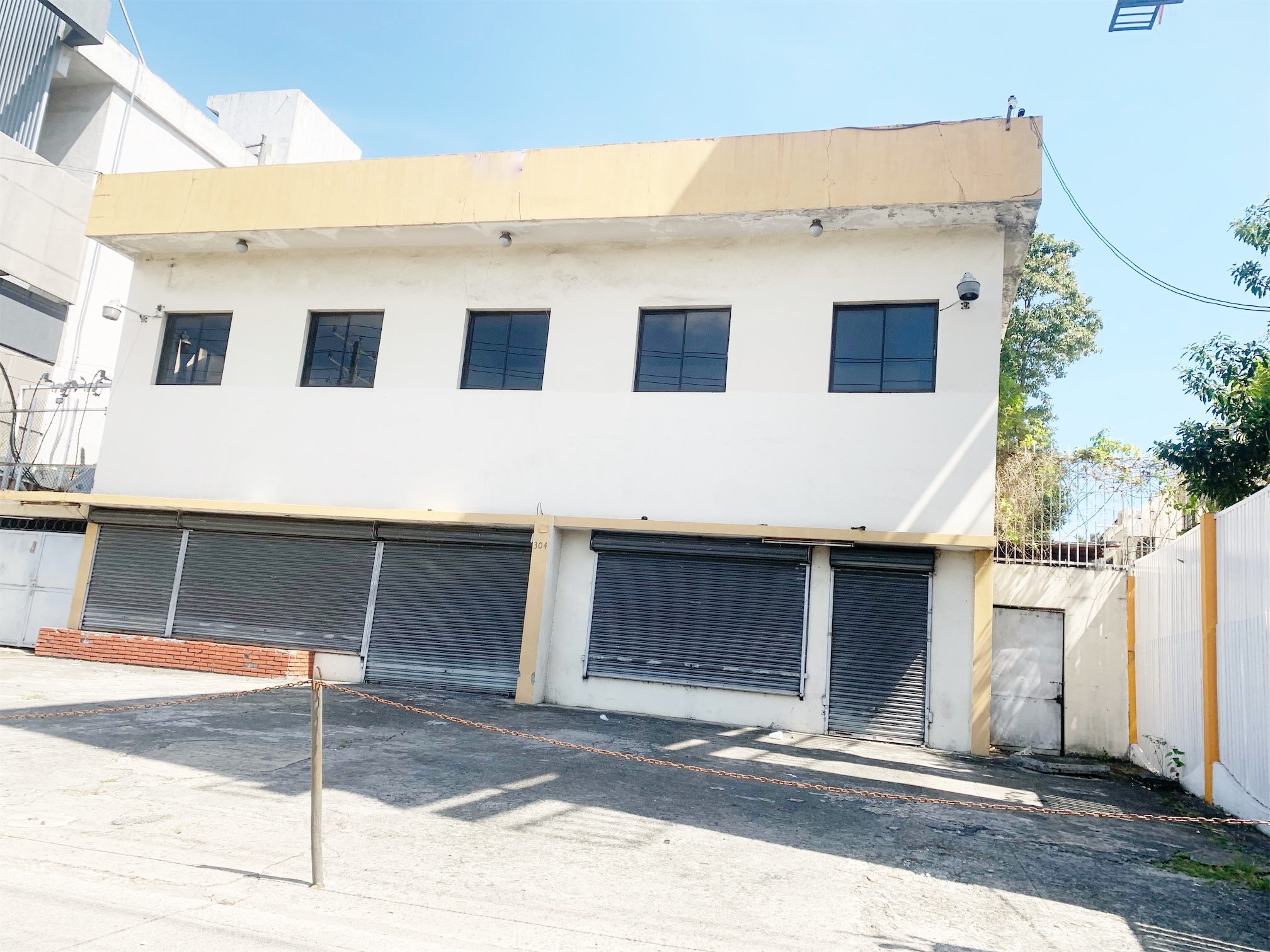 oficinas y locales comerciales - Local espacio abierto dos niveles 1