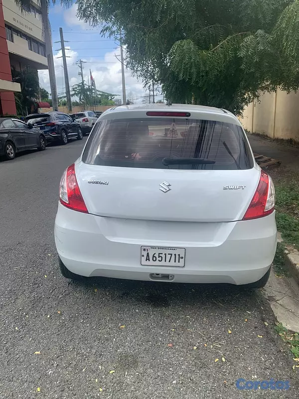 carros - Suzuki Swift 2015 Automático Blanco – Económico y  2