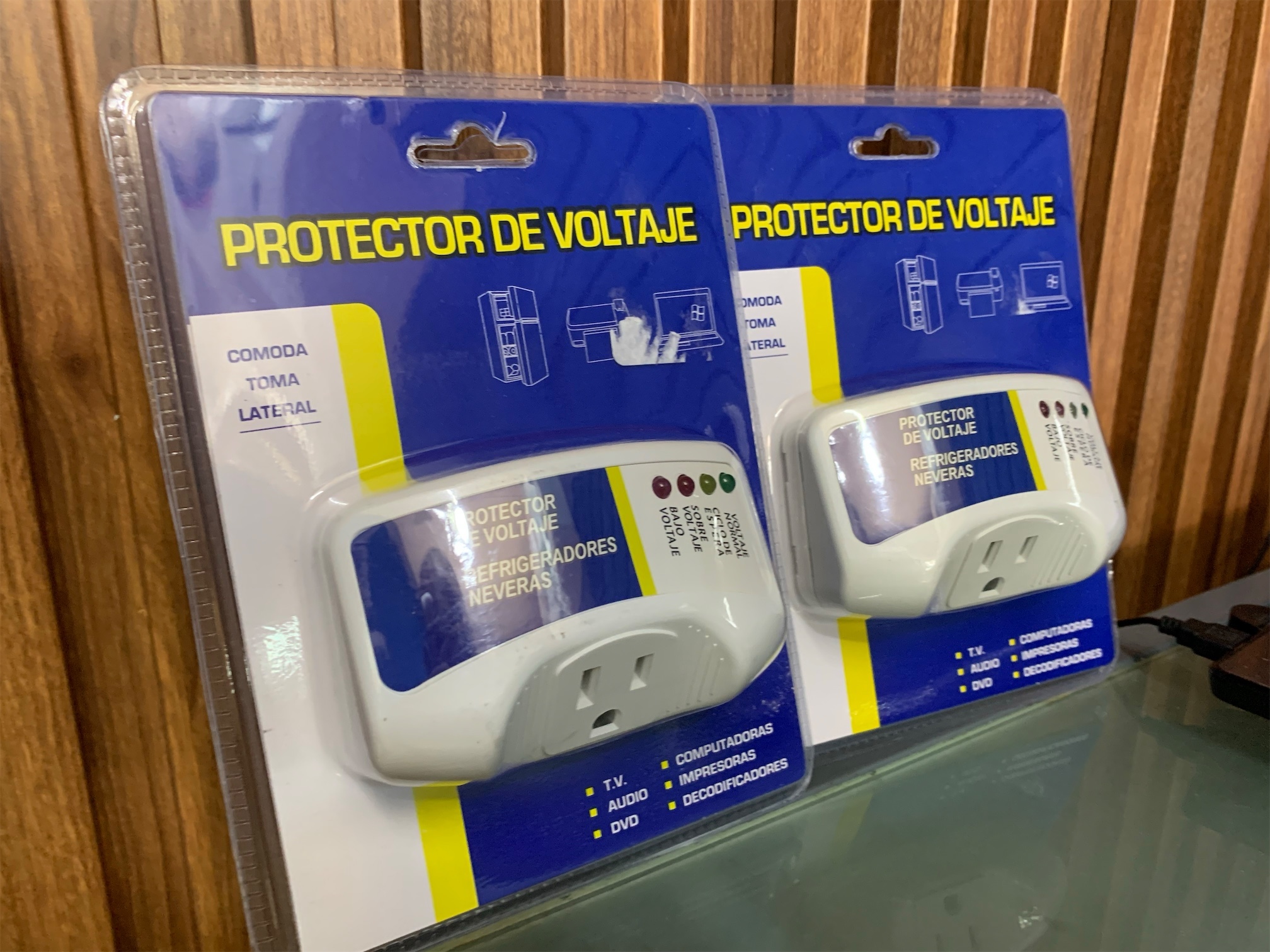 otros electronicos - protector de voltaje 2