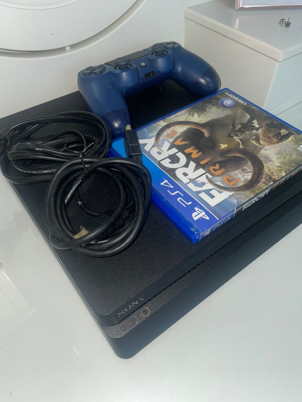 consolas y videojuegos - PlayStation 4 Slim 1TB + Control + Juego incluido (combo completo). 1