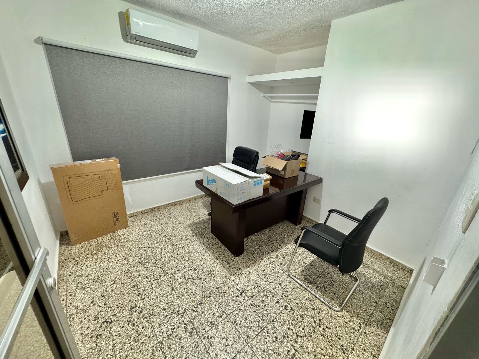oficinas y locales comerciales - Alquilo local comercial en Mirador Sur  6