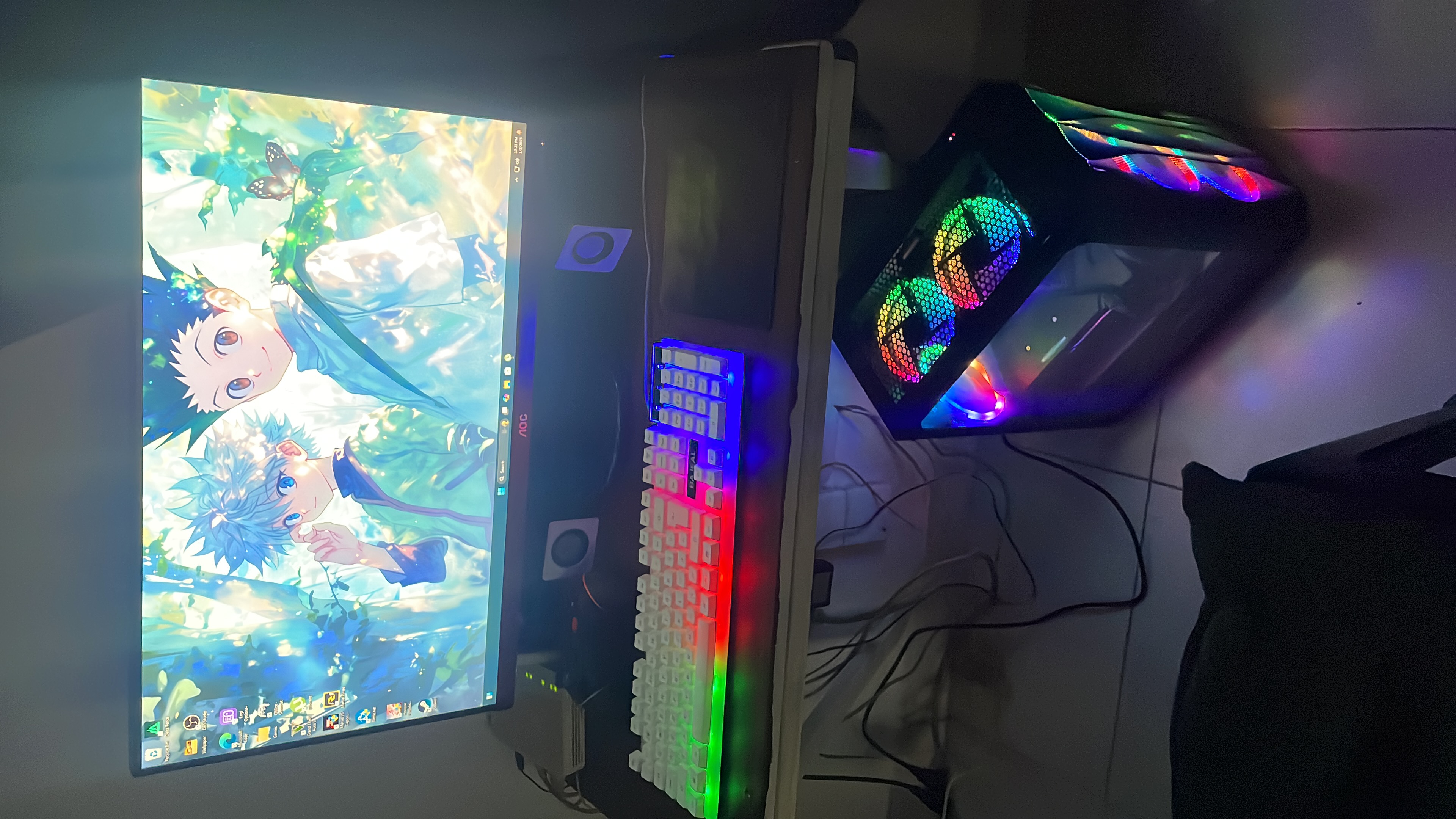 computadoras y laptops - MONITOR AOC 27” como nuevo en su caja  2