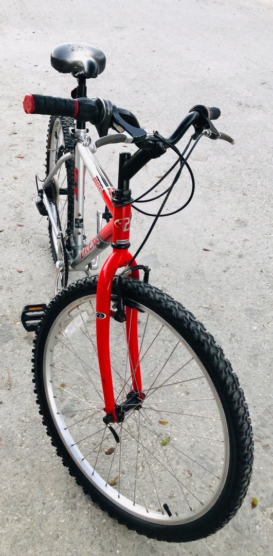 bicicletas y accesorios - Vendo Bicicleta 🚴 TREK 800 Sport, está entre las mejores marcas.