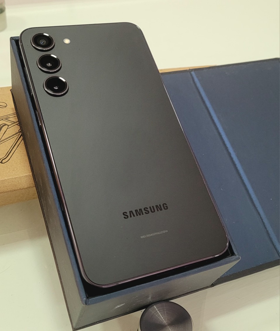 celulares y tabletas - Samsung Galaxy s23+ Plus 6.6 Pulg de 512gb Desblokiado 5G 2