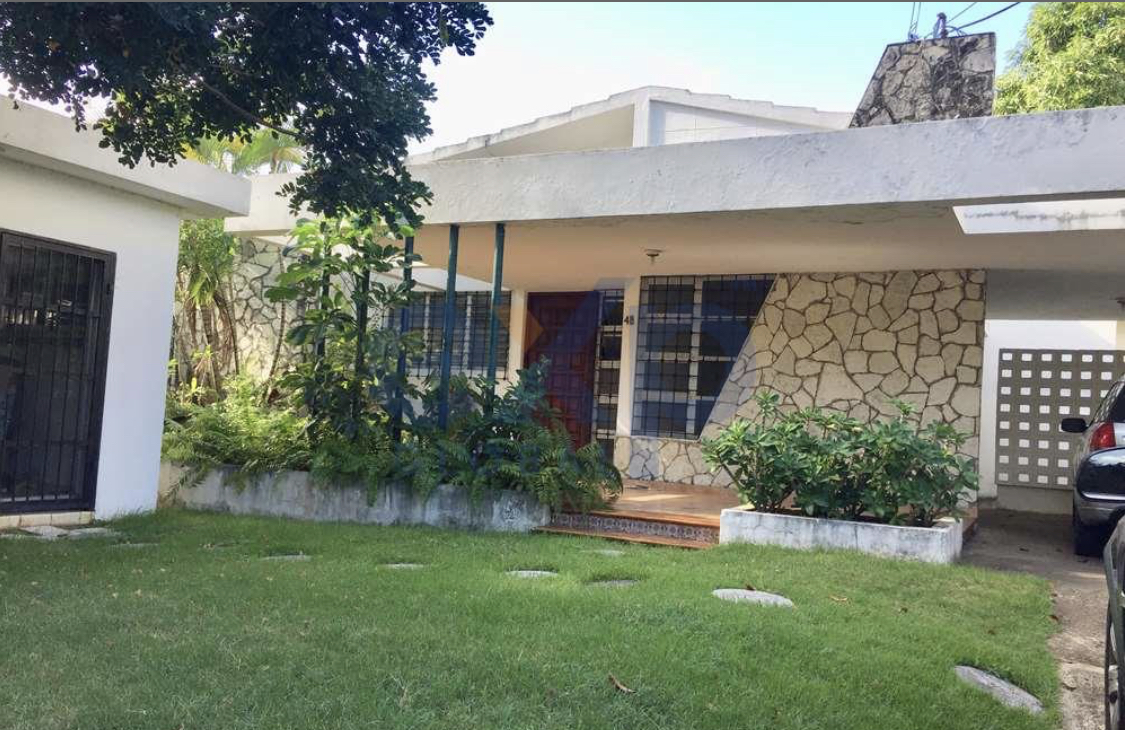 casas - Venta de casa en zona universitaria Distrito Nacional con 705mts Santo Domingo