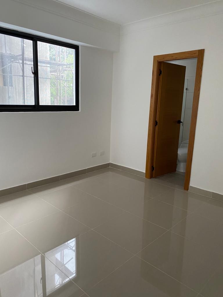 apartamentos - Se Alquila apto en 2Piso en Residencial Cerrado con Áreas Sociales Mirador norte 4