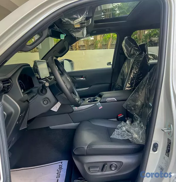 jeepetas y camionetas - Toyota Land Cruiser VXR 2026 7