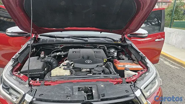 jeepetas y camionetas - Toyota hilux srv 2022 full 7