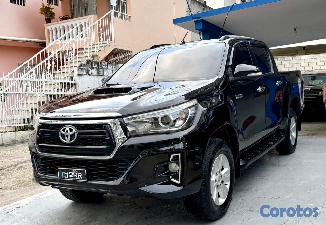 jeepetas y camionetas - Toyota Hilux 2016 4x4 2