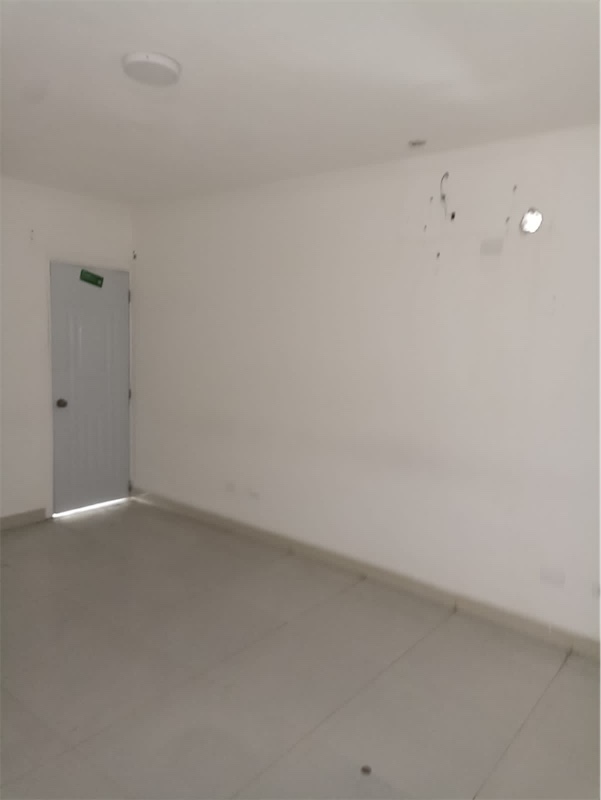 oficinas y locales comerciales - Local en los cacicazgos  3