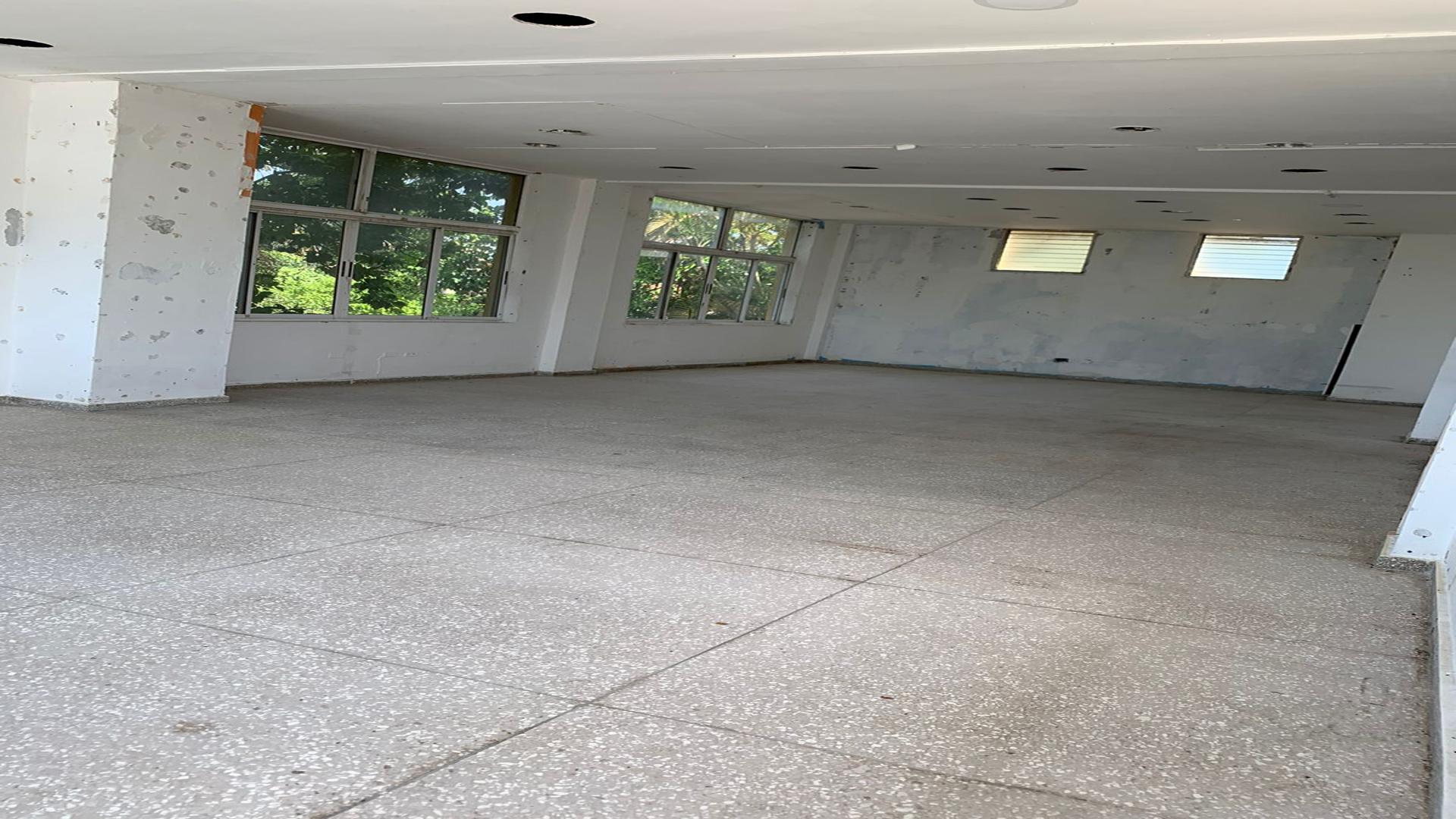 oficinas y locales comerciales - Local comercial en alquiler en San Isidro 6