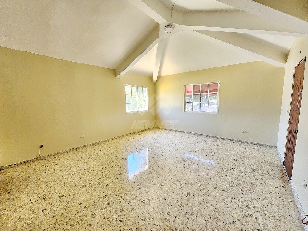 casas - CASA TERRAZA Y PATIO REPARTO TAVAREZ STGO. 9