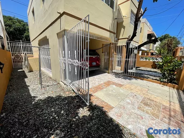 casas -  venta de casa en la avenida España Santo Domingo este  10