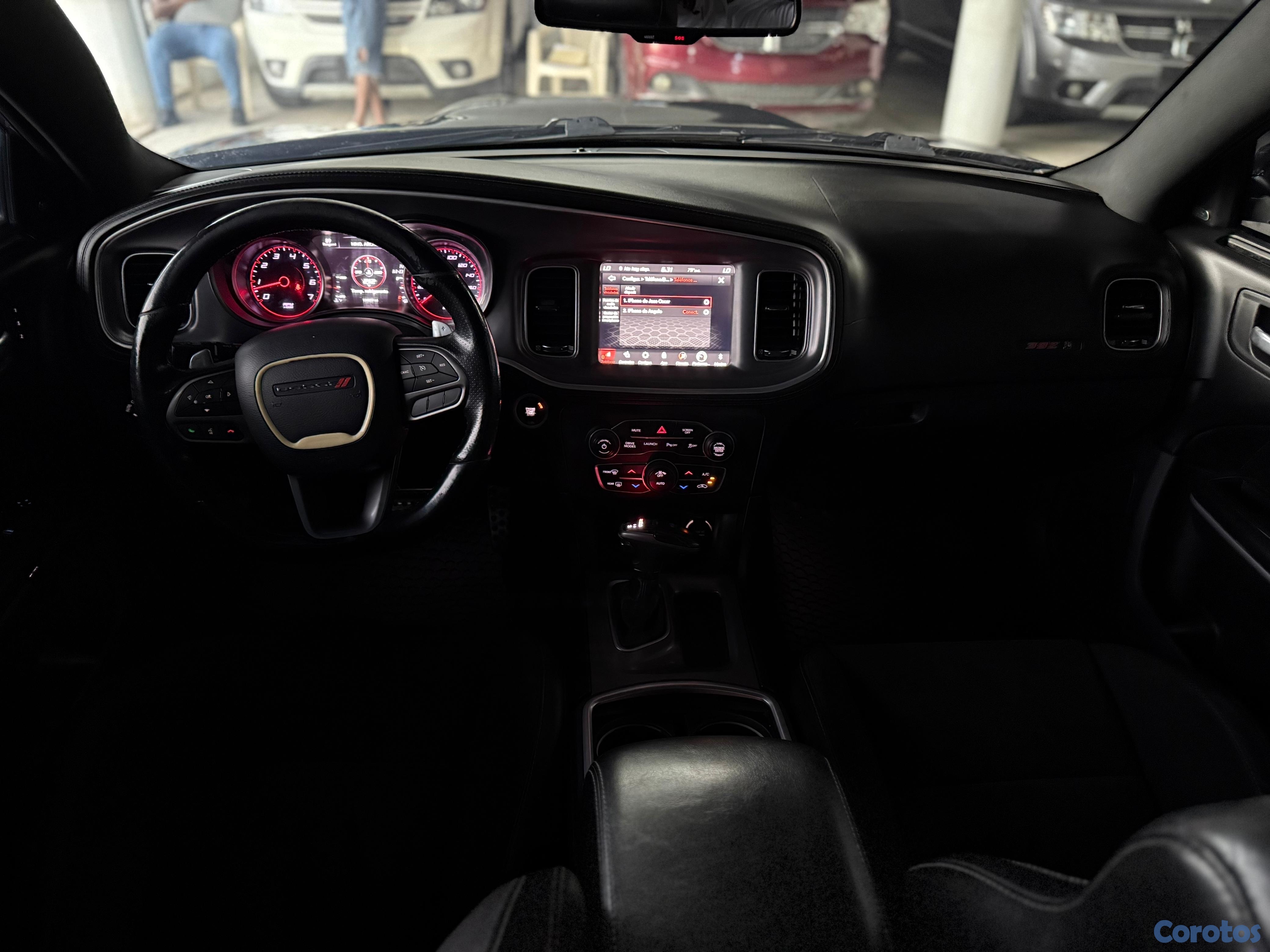 carros - Dodge Charger Scat Pack 2020 6