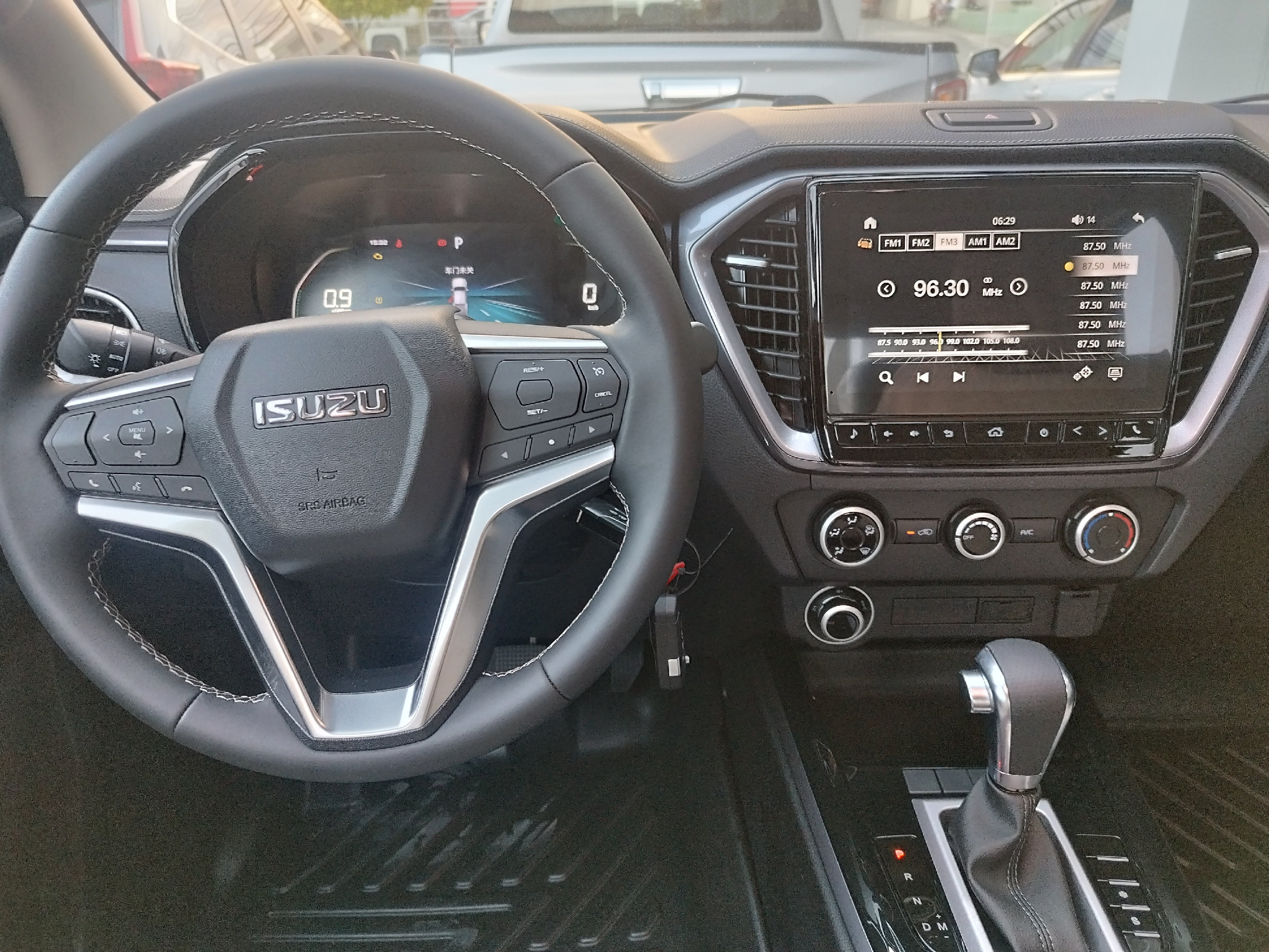 jeepetas y camionetas - 2025 Isuzu DMAX LSE 0Km  7