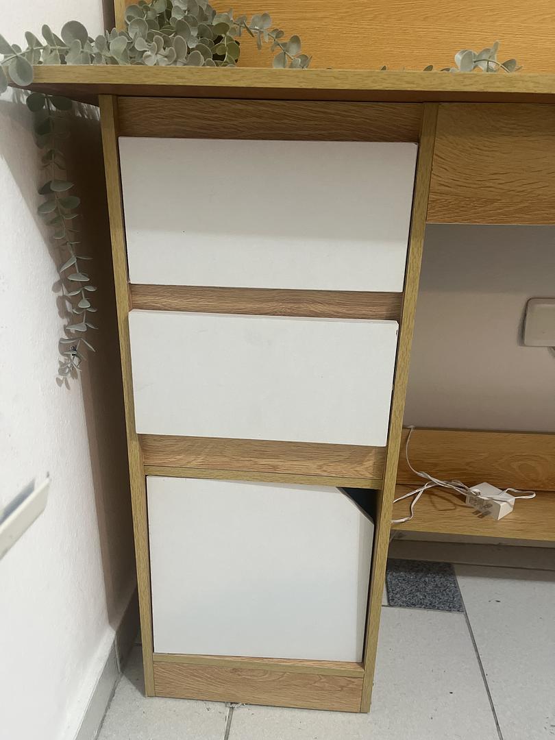 muebles y colchones -  ¡Escritorio Multifuncional con Estilo Nórdico!  📚✨
 4
