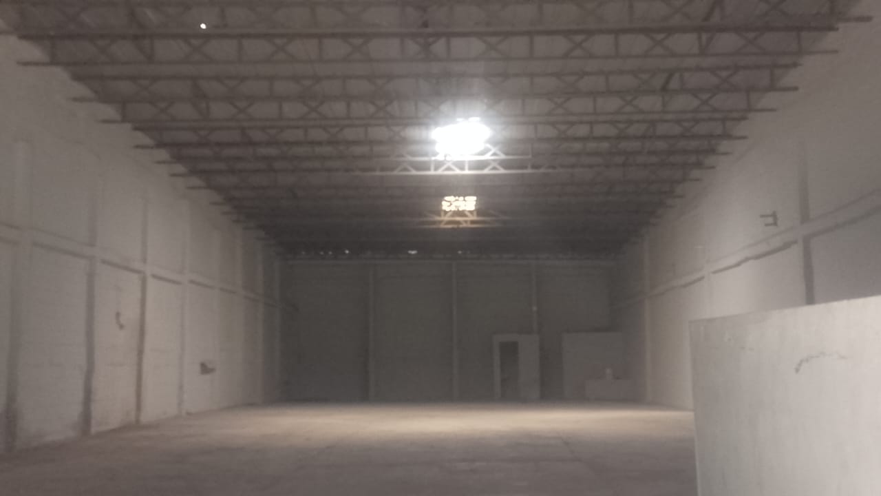 oficinas y locales comerciales - Alquilo Nave 480 mts con rampa Av. Monumental  0