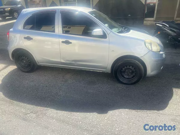 carros - NISSAN MARCH 2013 365000 3