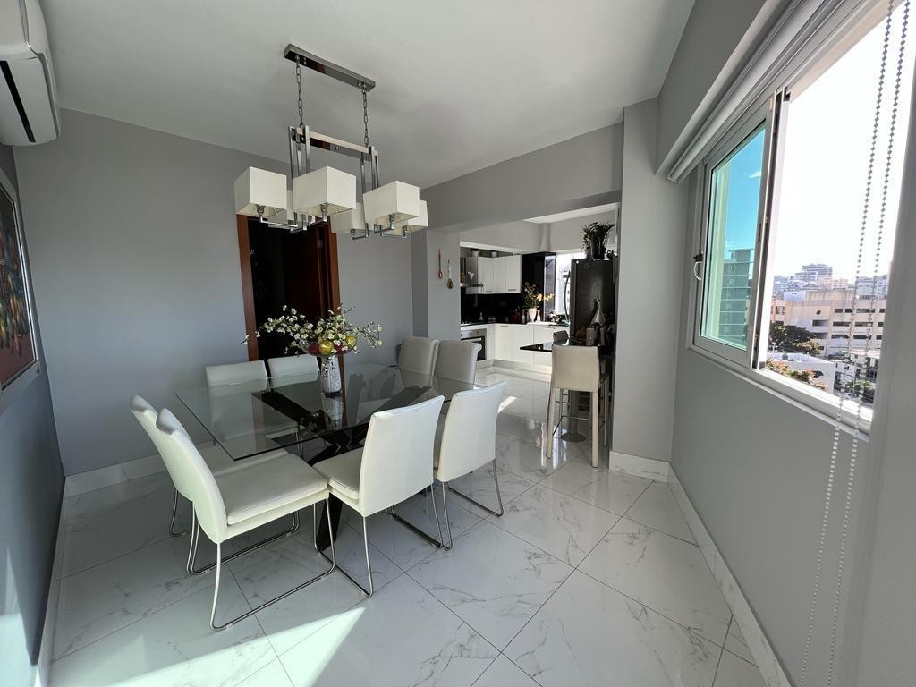 penthouses - Pent-house de 3 niveles en Naco con jacuzzi 3