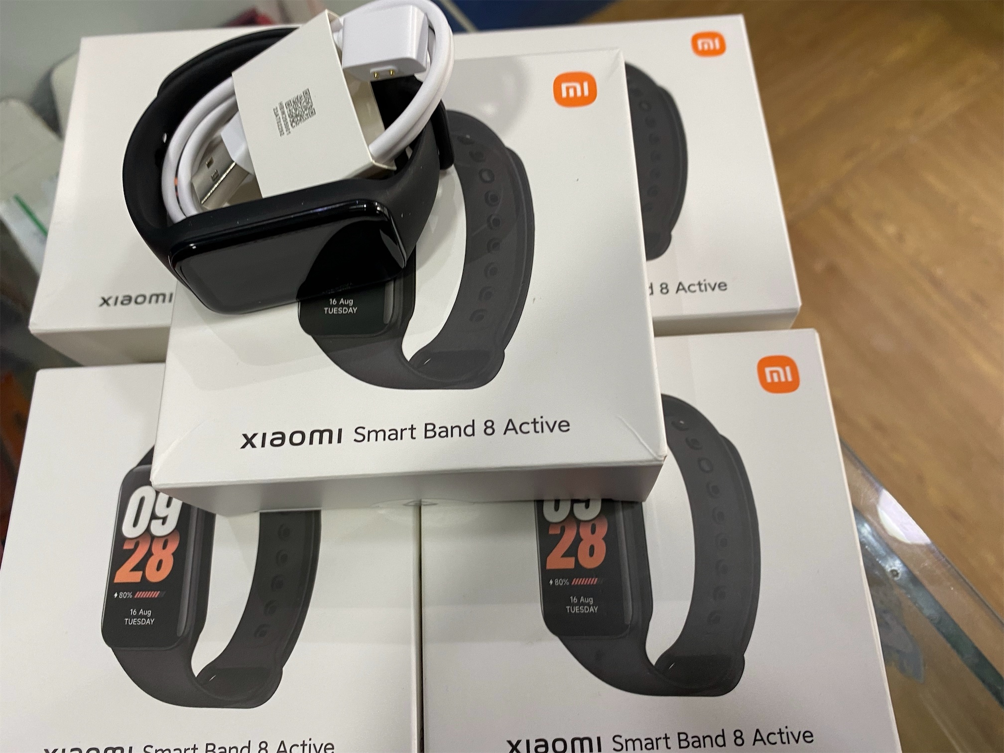 celulares y tabletas - Xiaomi active 8 mi band  1