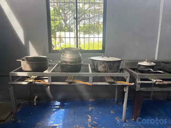 equipos profesionales - Estufas para Cocinas Industriales  5