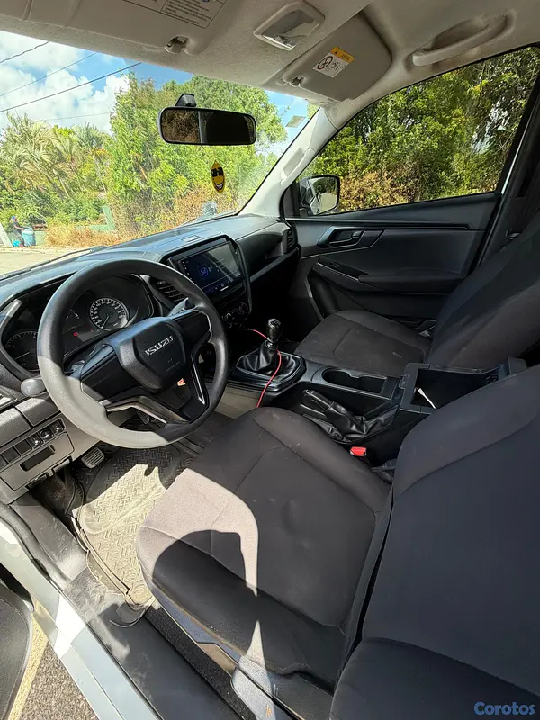 jeepetas y camionetas - Isuzu Dmax Cama Larga 5