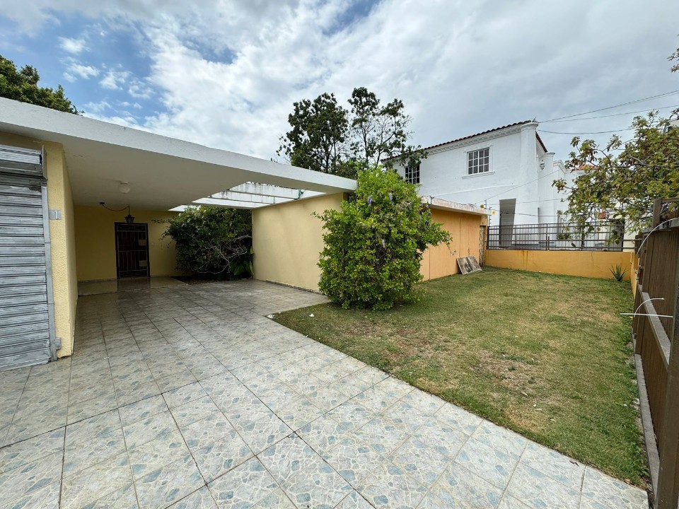 casas - Casa en Alquiler en LOS PRADOS
