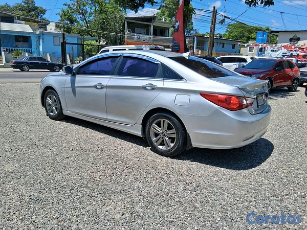 carros - hiunday y20 2015 8