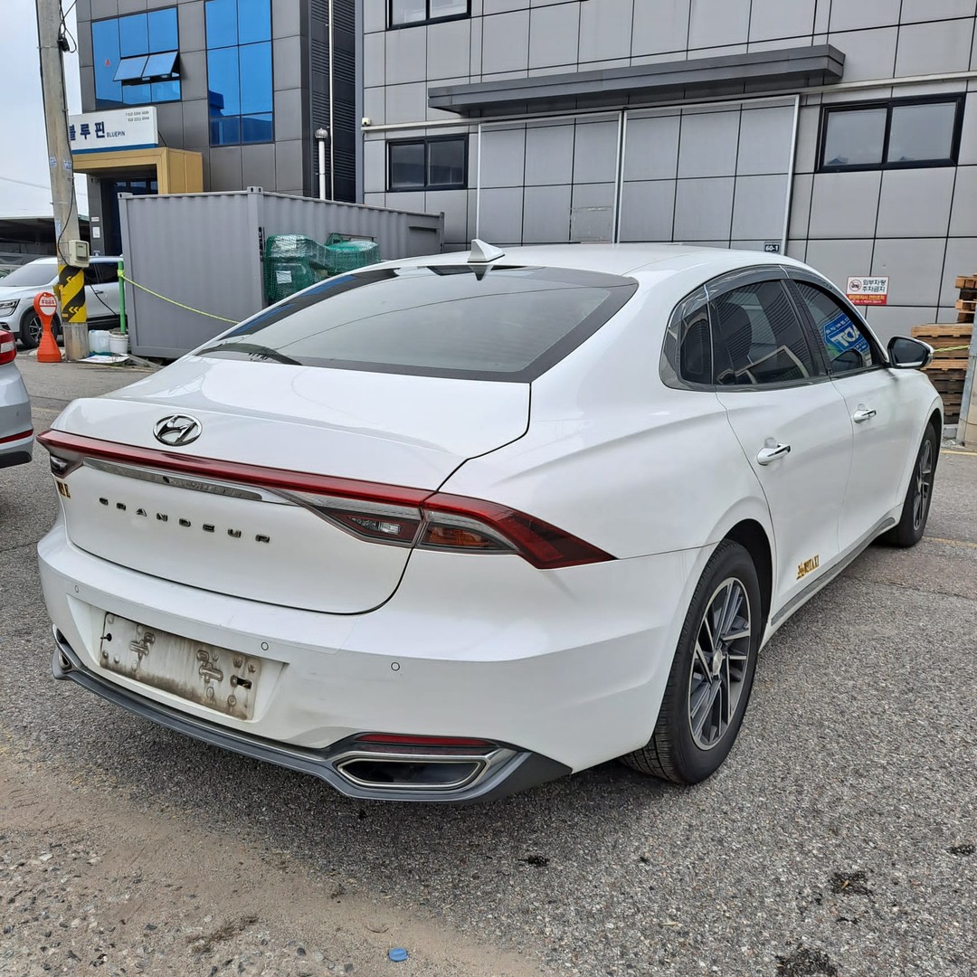 carros - HYUNDAI GRANDEUR 2020 BLANCO 9
