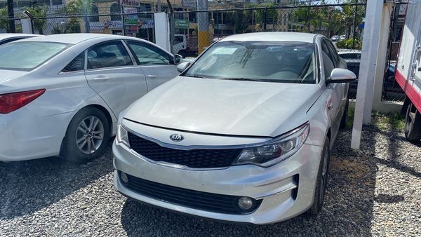 carros -  K5 2018 GRISDESDE:$700,000-Automático