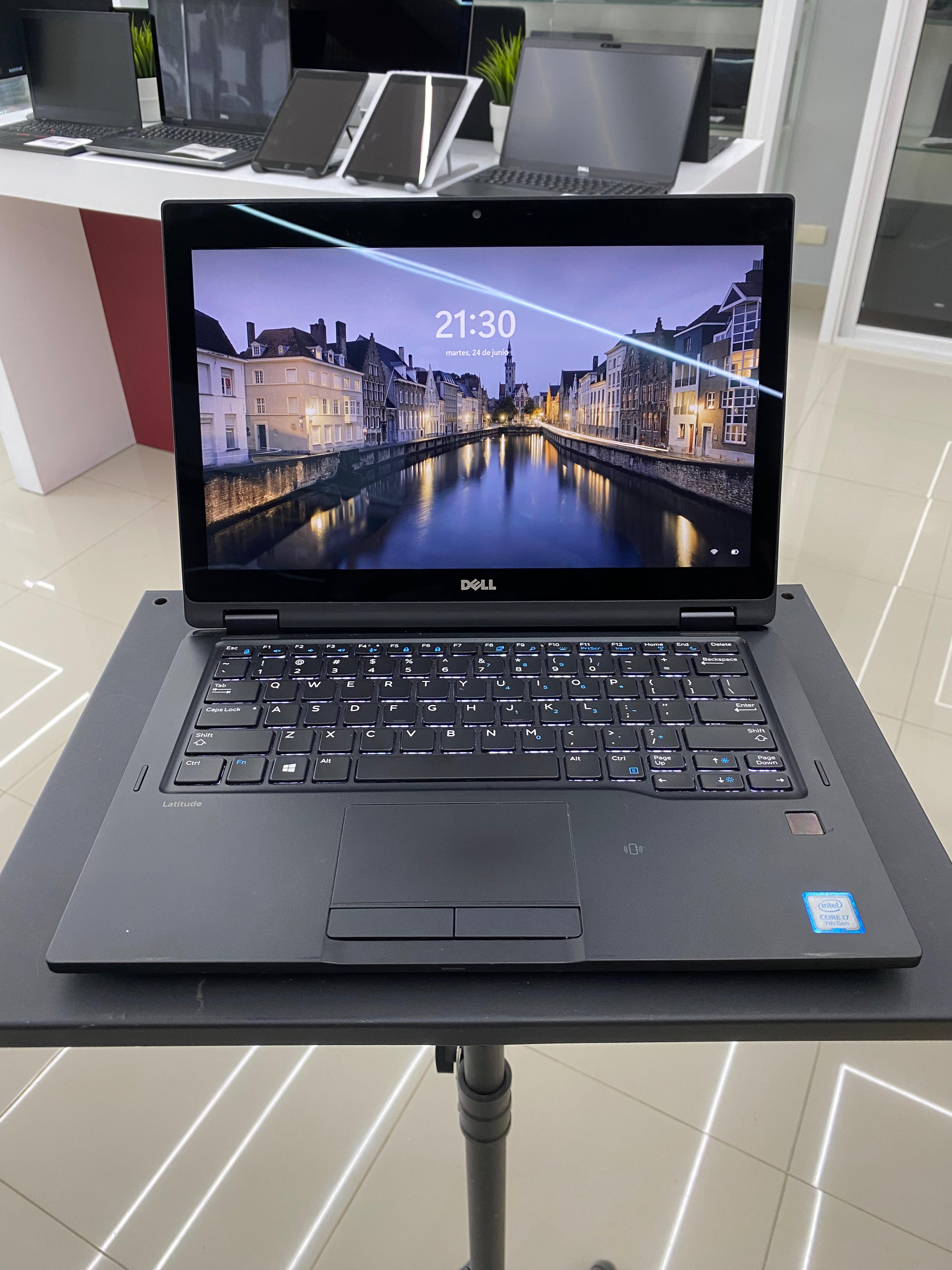 computadoras y laptops - Laptop Dell Latitude E5289 2en1 core i7 7maGen 14 