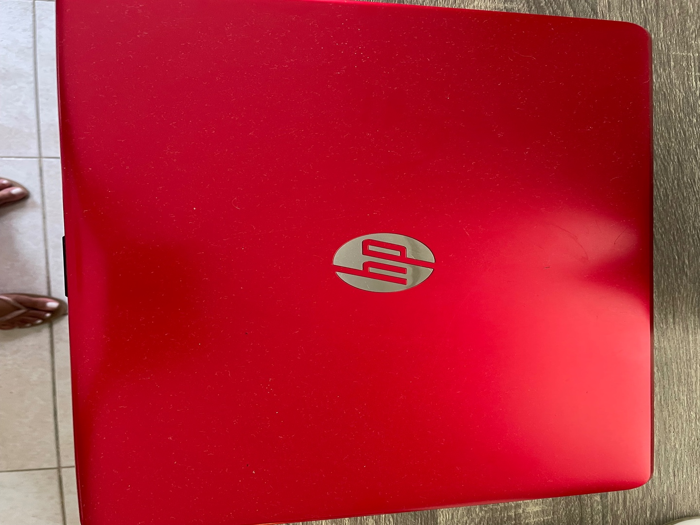 computadoras y laptops - Laptop HP roja, disco SSD 250GB
HP Notebook - 15-bw025cy
AMD Dual-Core A6-9220 A