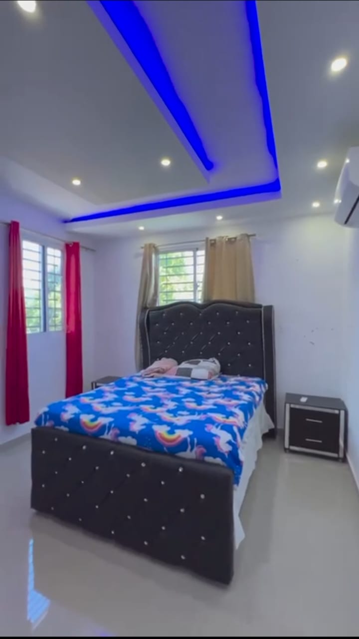 casas - CASA EN VENTA EN SANTIAGO. 2