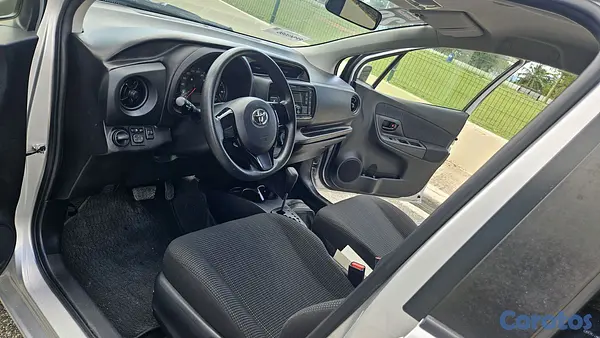 carros - Toyota vitz 2020 nuevo 9