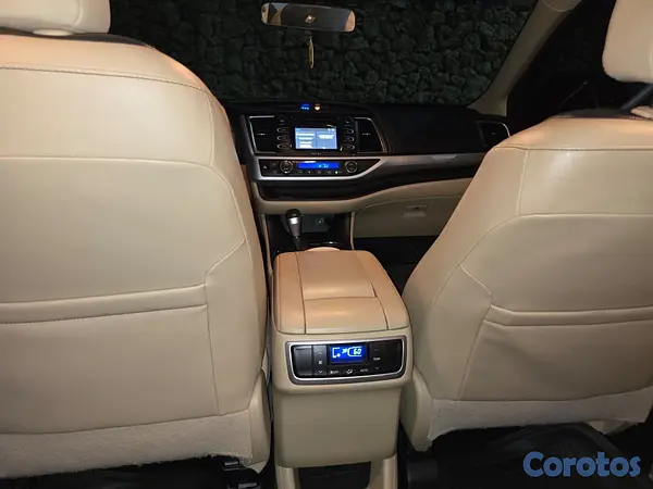 jeepetas y camionetas - Toyota Highlander 6
