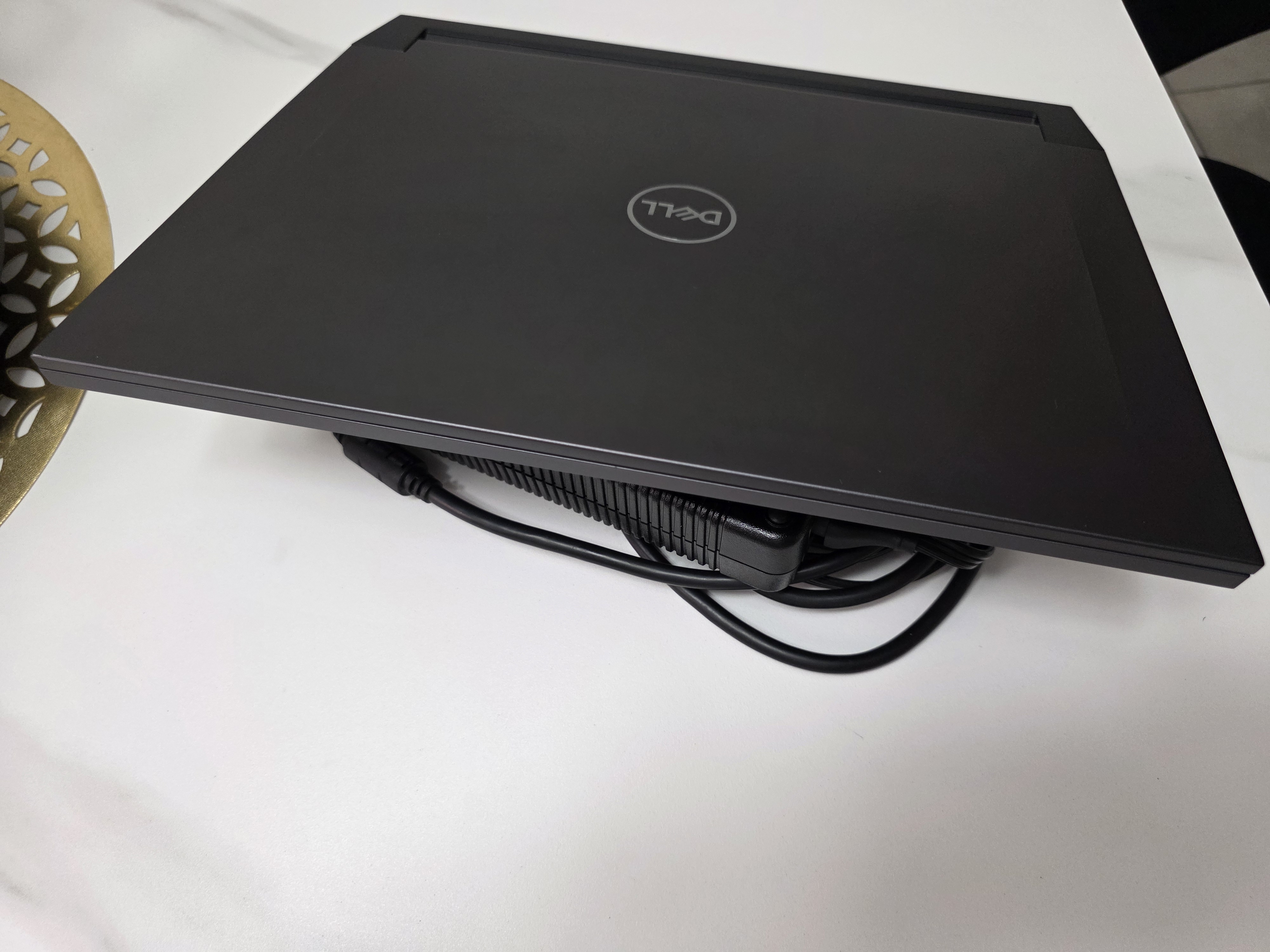 computadoras y laptops - vendo o cambio Laptop Gamer Dell G16, RTX 4070, 32DDR5, 2TERA SSD. i9 13900hx. 8