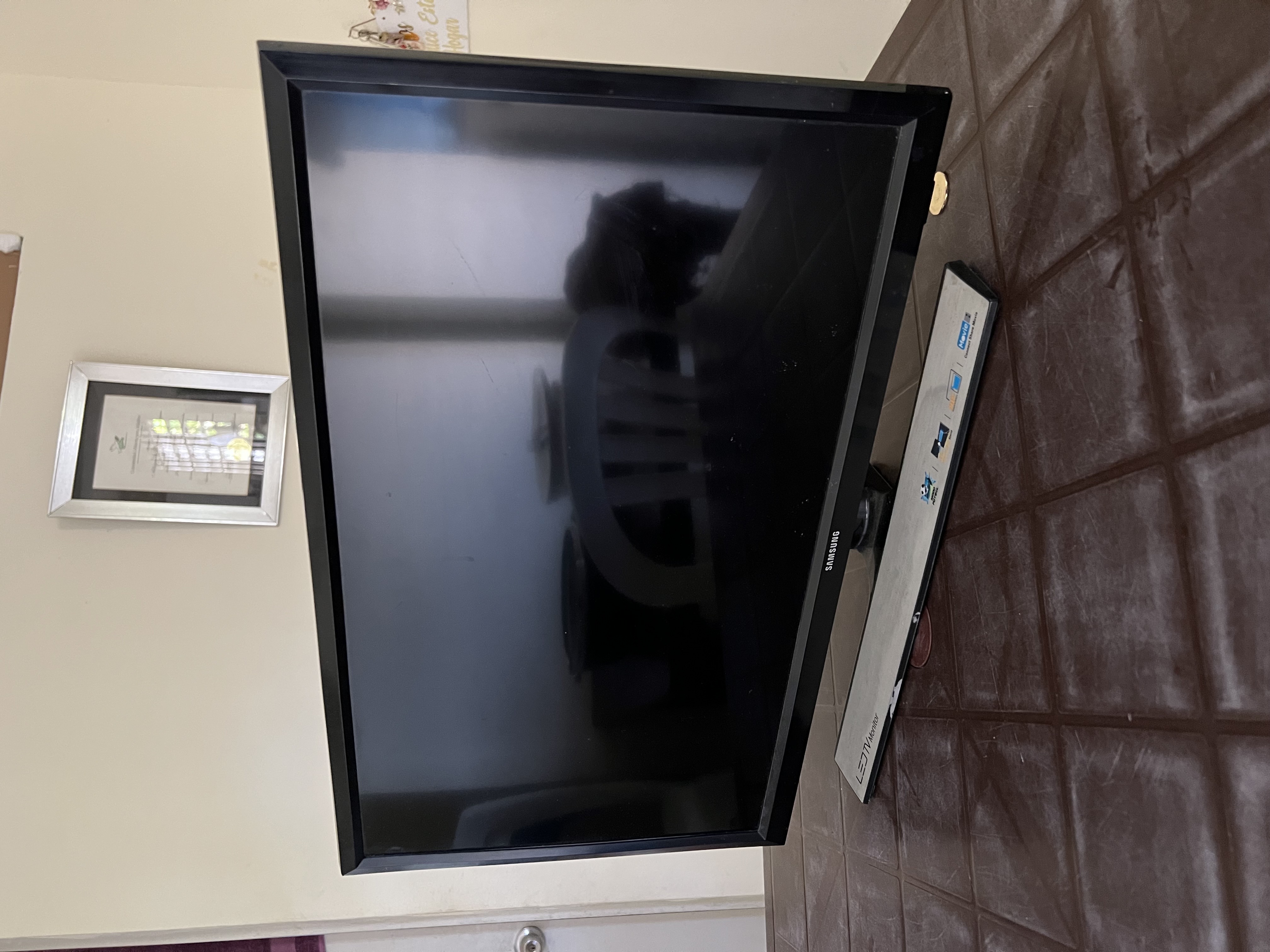 computadoras y laptops - Monitor SAMSUNG 1080p LED, 24” pulgadas  1