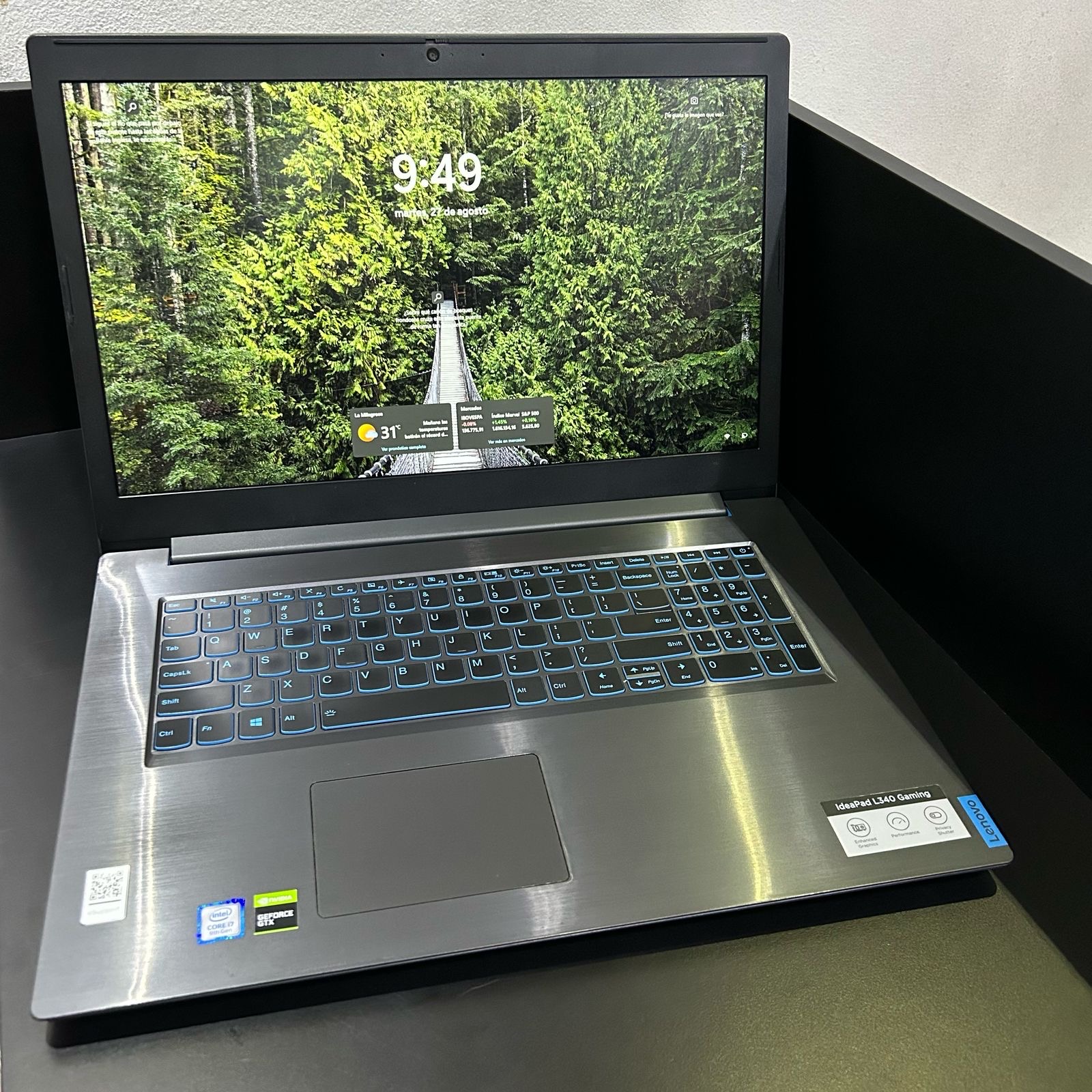 computadoras y laptops - Lenovo Idepad 3 Gaming 17.3”.I7 9na Gen. 1TB de HDD y 128GB de SSD.8GB RAM 0
